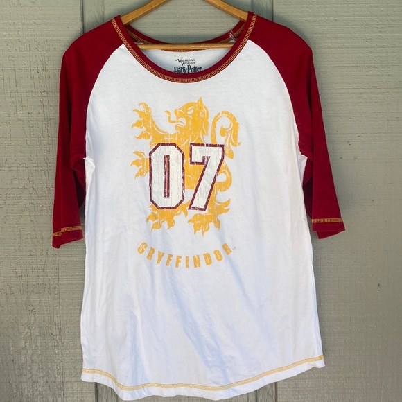 Harry Potter Gryffindor Shirt - Picture 1 of 5